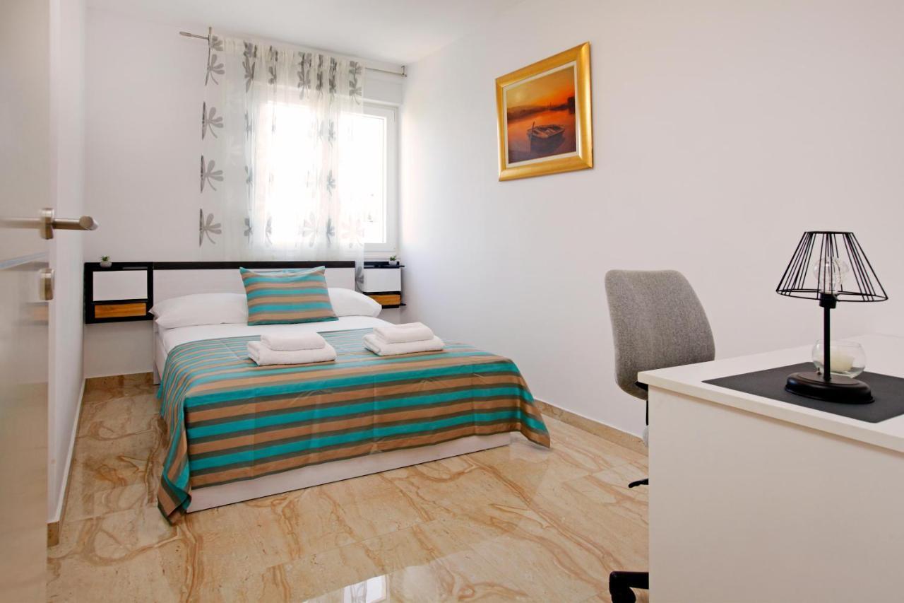 Modern 2-Bed Apt, Late Check In Available سبليت المظهر الخارجي الصورة