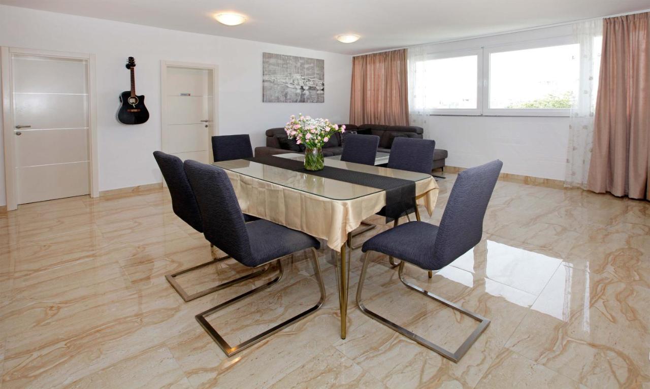 Modern 2-Bed Apt, Late Check In Available سبليت المظهر الخارجي الصورة